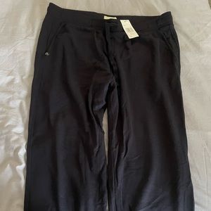Never worn tag on Lou & Grey joggers